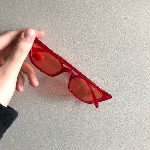 3 pairs of sunglasses - Picture 2 of 4